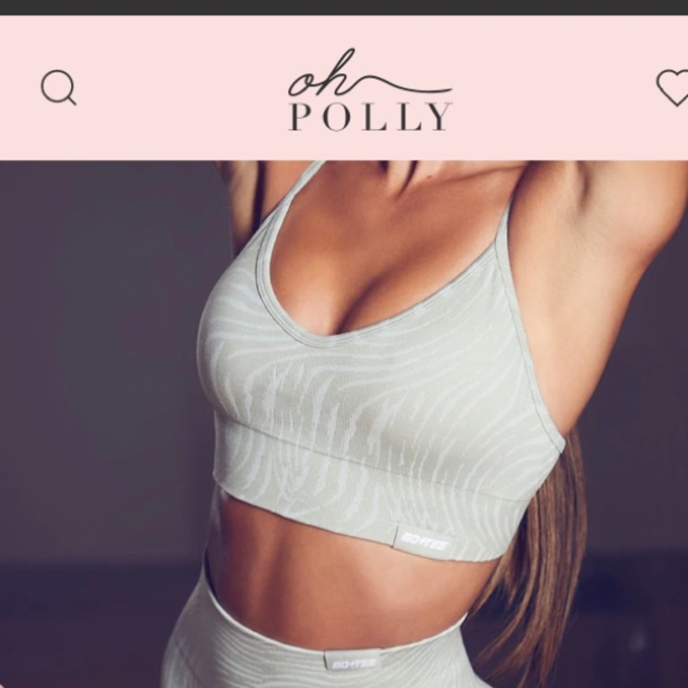 Seamless sports bra